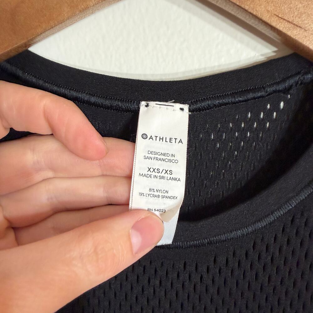 Athleta Black Cropped Tank - Picture 2 of 4